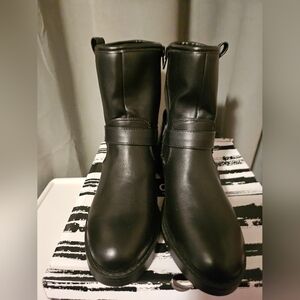 Dolce Vita Black Boot Size 8